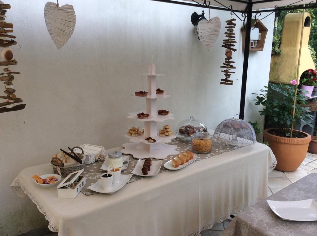 L'Acacia B&B Pietra Ligure Luaran gambar